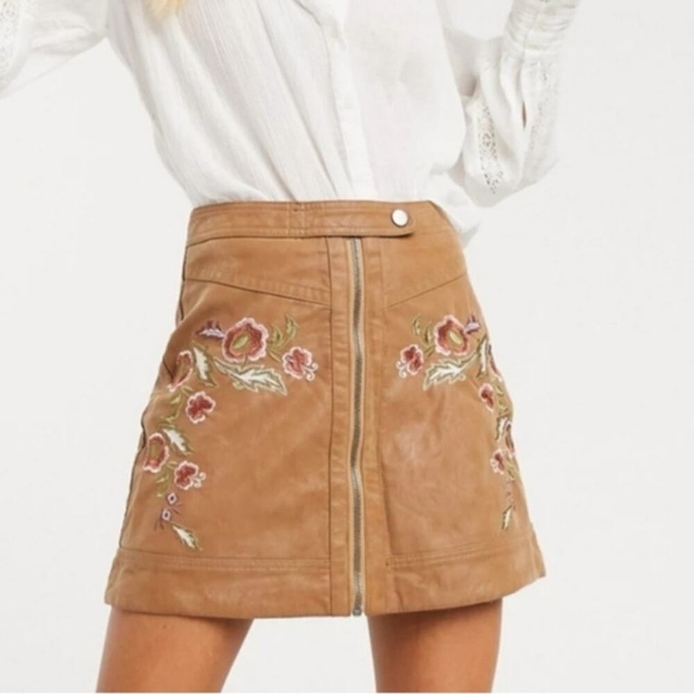 NWT Free People Alanis Floral Embroidered Moto Mini Skirt Camel Tan Women Size 2